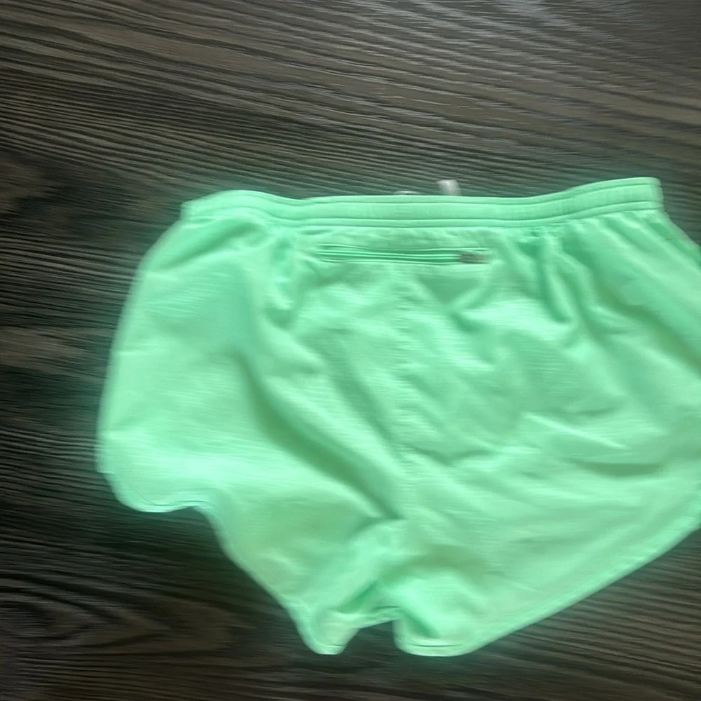 🍍NIKE RUNNING SHORTS🍍sz med🍍3” inseam🍍XY